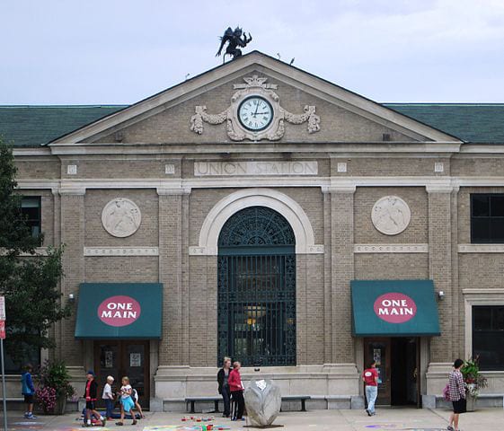 Union_Station_Burlington_Vermont_central_section