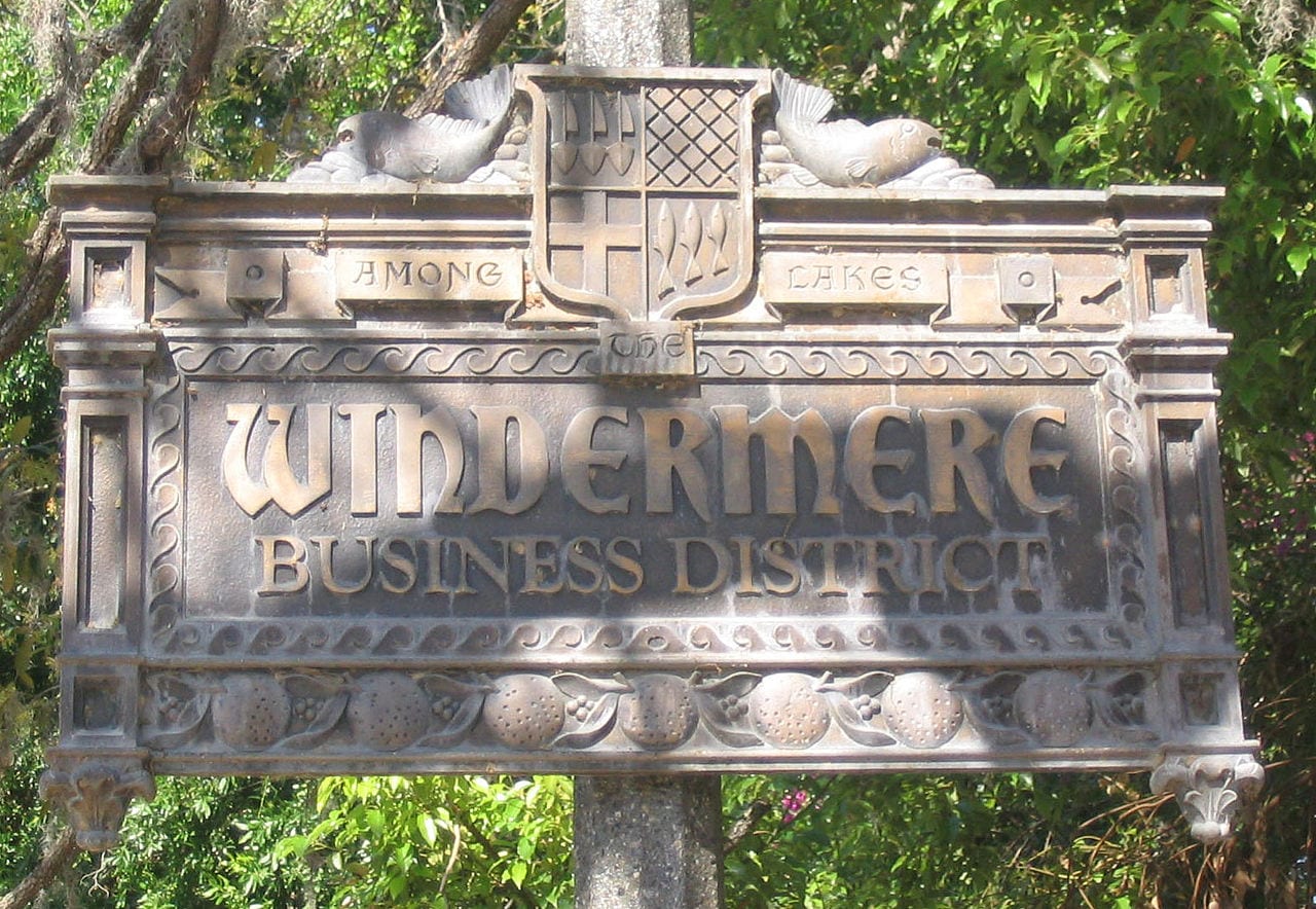1280px-Windermere_Business_District 1280px-Windermere_Business_District