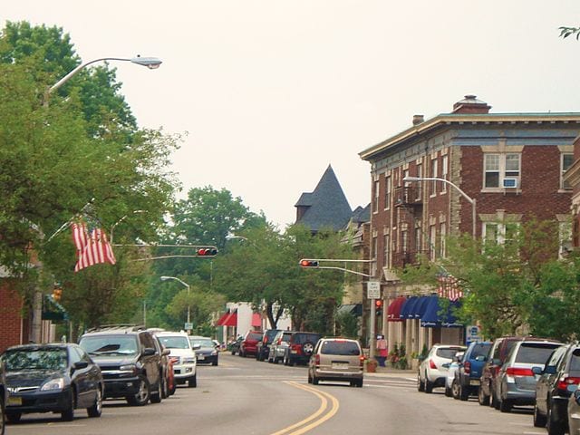 640px-Street_in_Upper_Montclair,_NJ_(2006)